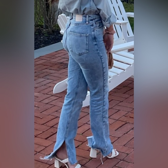 HIGH WASTED ZARA JEAN - Picture 2 of 2